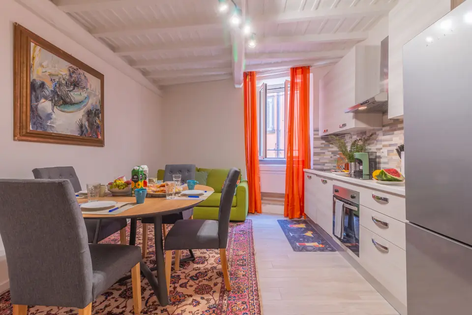 Cucina completamente attrezzata